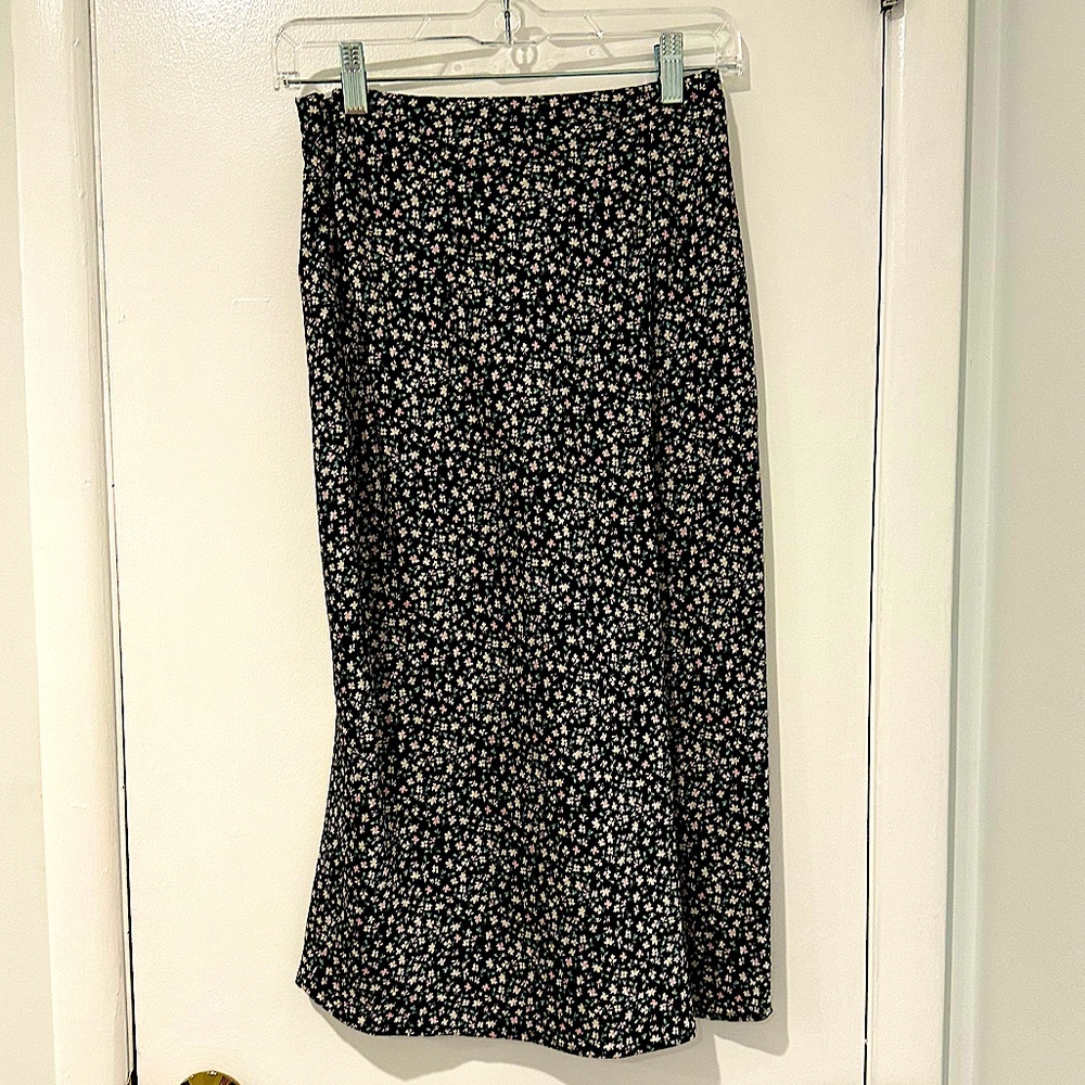 H&M Floral Midi Skirt - Picture 3 of 5